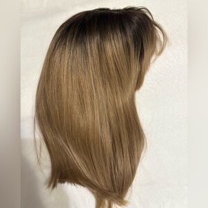 Elegant Blonde Rooted Wig